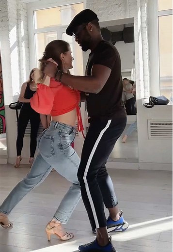 #kizomba #kizombadance #kizombalove #kizombachallenge #kizombafusion