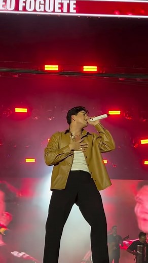 Léo Foguete 🚀 on Instagram: "🤣🤣🤣🤣"