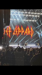 Def Leppard 🤘🏽🤘🏽#defleppard #highschoolyears #goodmusic #willtravel #detroit #classicmusic #oldschool #poursomesugaronme #goodtimes | Erin Clements