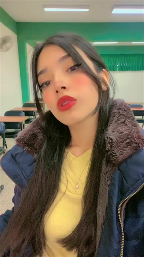 Videos de Alexandra Nicole Davalos Trujillo (@alexandrad.17) con “sonido original - JORAV_AV”