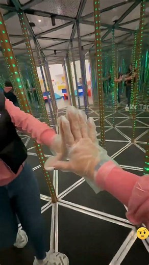 A Good Way To Get Out Of The Mirror House 🏠