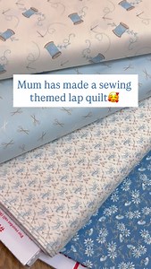 My lovely mum @alicegibbons51 has made this gorgeous lap quilt using a charm pack from the latest Edyta Sitar collection at Laundry Basket Quilts💙✨ Charm packs (42 perfectly coordinated 5x5” squares) are brilliant for beginners because they’re already precut - no measuring, no trimming - just a really easy way to start your quilting journey🥰They’re wonderfully versatile too: you can keep things simple and classic like Mum has here, or use them to create more detailed blocks as your confidence 