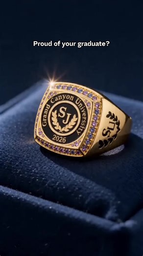 Our graduation medal! 💍 Simple signet design, let your youth never end. ✨🎓 #callie #gifts #graduationgift #keepsake