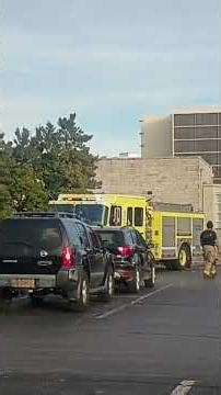 Fire alarm Kentwood Hall!‪@JoshFoxnewsnow‬ #springfieldmo #firefighter #firetruck