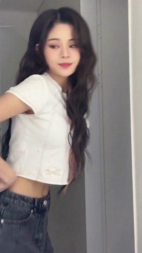 Happy and Positive Vibes: Music for Smiles and Joy