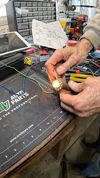 Crusty vintage light socket repair made easy! Try it!