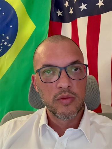 Respondendo a uma pergunta direta, Roger Necchi fala sobre a maior mentira que contam para o empresário brasileiro quando o assunto é abrir operação no Paraguai. Neste corte, Roger desmonta promessas irreais, falsas facilidades e expectativas erradas que fazem muitos empresários tomarem decisões precipitadas — e acabarem tendo prejuízo. O Paraguai pode ser estratégico, mas não é solução mágica e exige planejamento, estrutura e modelo de negócio adequado. Um alerta claro para quem está consideran