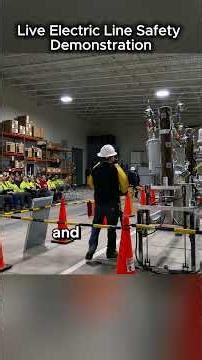 Live Electric Lineman in Action ⚡ High Voltage Work!