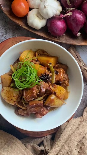 Humba Bisaya Recipe with Potatoes - Easy and Delicious Filipino Dish