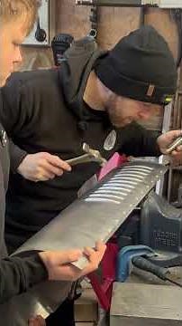 Using my new louvre tool from @stakesysmetalworkmachinery7402 and help from @swcreations 👨‍🏭