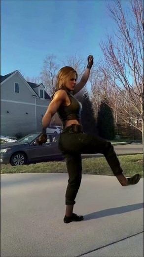 Соня Блэйд танцует: Вирусный танцевальный ролик (Sonya Blade Dancing: Viral Dance Shorts!)