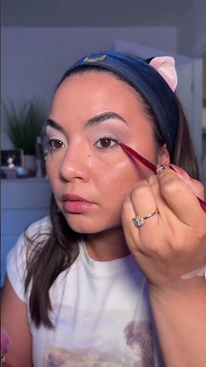 Testing the Iconic Cameron Diaz Makeup Look