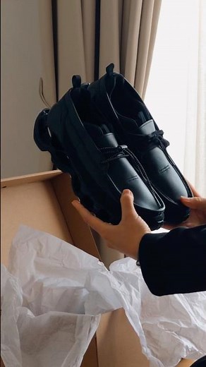 Unbox - Mizuno Wave Prophecy MOC “Black”