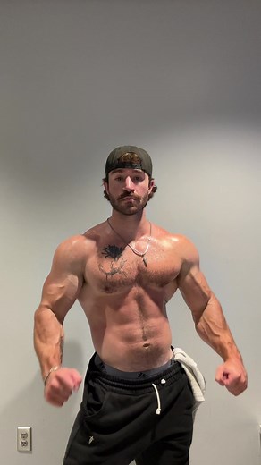 Chris O’Donnell (@creeohdee)’s videos with hot people - hutchersonfilms