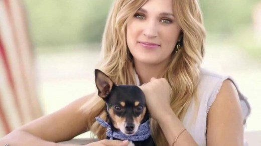 Almay TV Spot, 'Simply American' Featuring Carrie Underwood