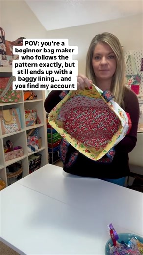 Be Mandy Things | Bag Sewing Patterns + Tips for Beginners on Instagram: "If I had a dollar for every time I finished a tote bag and immediately side-eyed the lining, I could buy a lot more fabric. I used to finish tote bags and feel this weird mix of pride and annoyance. Like, yes, the bag was cute… but the lining never quite sat right. It puffed up, shifted around, and made the whole thing feel messier than it should have, even when I followed the pattern exactly. I didn’t think of it as a “pr
