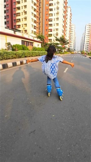 skating studnts Don't try it whuitut any training#skateboarding #skating #skatelife #cutebaby