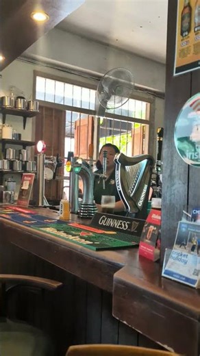 “Chiang Mai’s Most Legendary Sports Bar You NEED to Visit! 🍻🇮🇪”