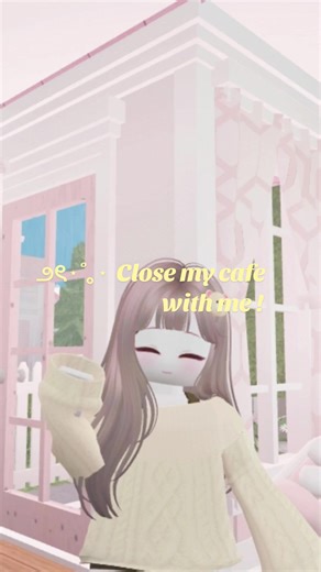 Join me in closing my cafe in Roblox Bloxburg!