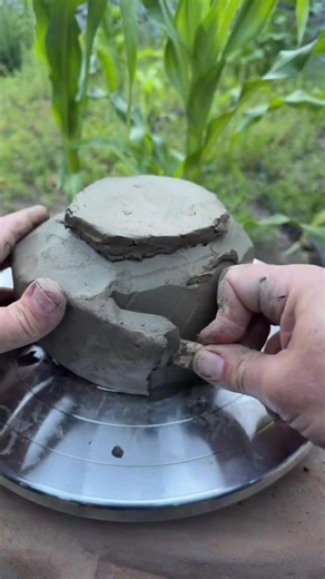 Wild Clay Kurinuki Pottery | Refining the Edges of a Bowl