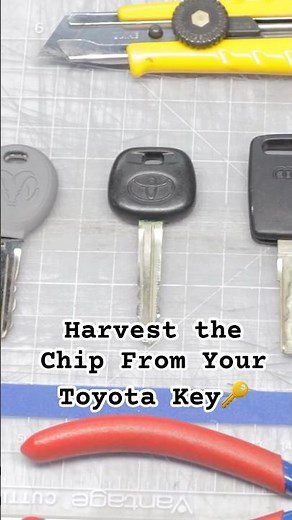 DIY Remove the Transponder Chip From Your Toyota Key 🔑