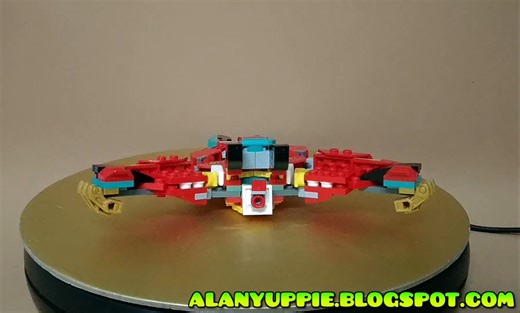 乐高80040套内三变金刚