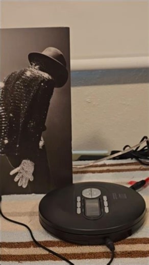 Michael Jackson Ultimate Collection. Cheater.