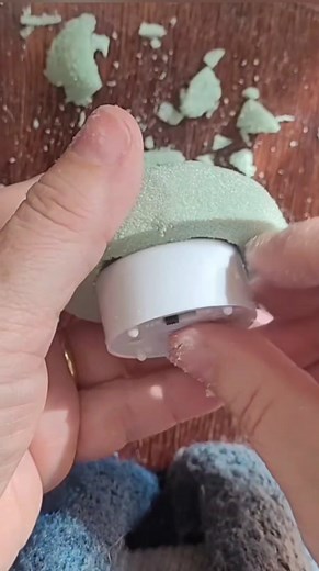 1.8K views · 33 reactions | Inspired by YouTubers Kit snd Caboodlers "Glowing Autumn Scene in a Jar" I've made a wee fairy cottage in a jar and *drumroll* there's a fresh tutorial over on my YouTube channel thingamabob. Jump over there for the full how-to. Link in the comments. #crafting #makemagic #fairycore #fairy | Pixie Hill Studio | Facebook