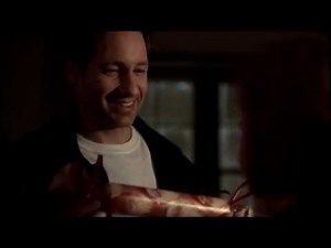 {X-Files} Mulder and Scully open Christmas presents