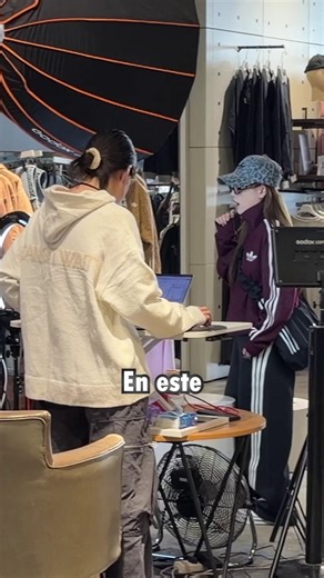 Vendedoras en China 🤯 #chefenproceso Video: EXPLORÉ un MERCADO CHINO Canal: Chef en proceso | La Chef House