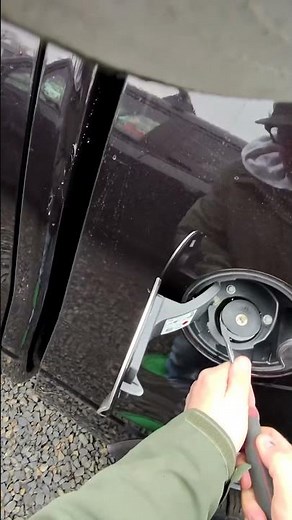Locking Gas Cap Removal #harborfreighttools #harleydavidson #f150
