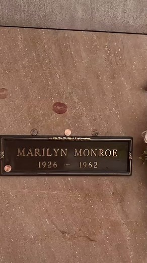 1.1K reactions · 20 shares | Marilyn Monroe At Pierce Brothers Westwood Village Memorial Park. #MarilynMonroe #FamousGraves #cemetery #cemeteryphotography #grave #graveyards #shots #necropolis #cemeteries #gothic #taphophile #project #gravestone #cemeterywandering #cemeterylovers #death #dead #photography #graveyardphotography #affair #fanatics #tombstone #nation #life #graves #dark #art #taphophilia #bhfyp #urbex | Crypt Door | Facebook