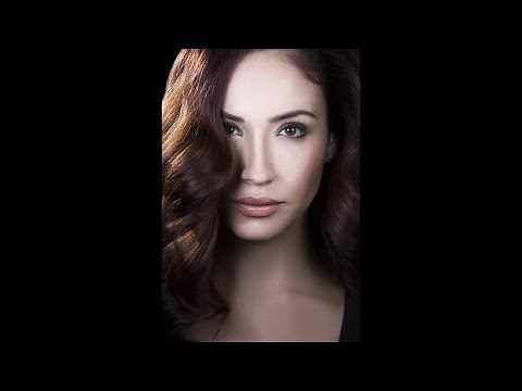 3 Speedlight Sideways Clamshell Lighting with Lindsay Adler and Rogue FlashBender 2