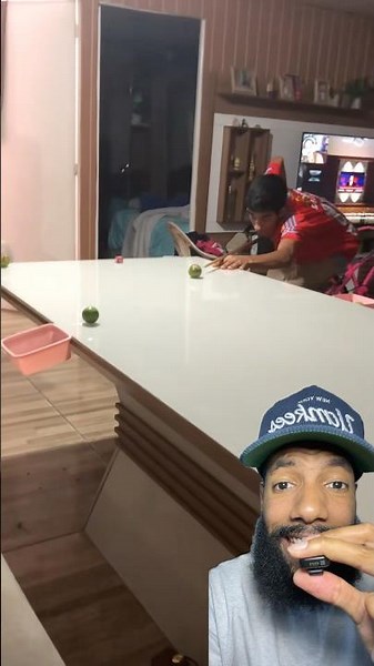 The homemade method for playing billiards