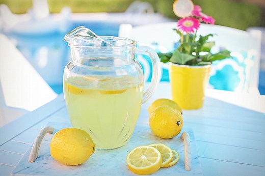 Lemonade vs Pink Lemonade: A Tasty Comparison
