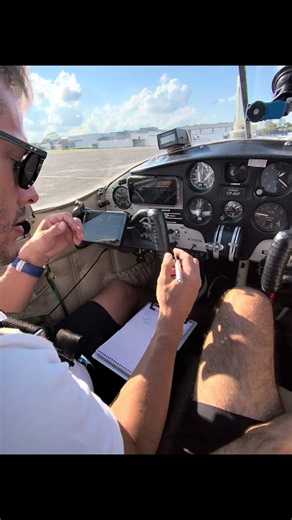 Dando una vuelta con amigos 😎🧑‍✈️ #aviation #santacruzdelasierra🇳🇬 #sky #scz