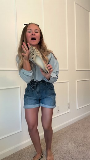 These cheetah print flats are so cute and comfy #cheetahprint #shoes #cheetahprintshoes #womensshoes #flatshoes