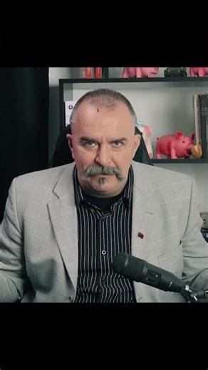 Determining the Origin of the Chris Daggers #klim_zhukov #dagger #chris #history