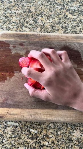 Make A Yogurt Bowl With Me | #strawberry #yogurt #fyp