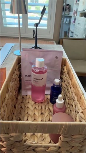 The Medicube PDRN Pink Glow Home Aesthetic Full Set is giving salon-level skincare at home with that