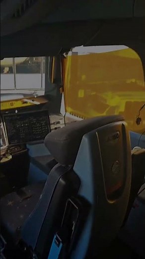 Step into the Cockpit of the Airbus A350-900! ✈️