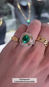 123 reactions | An exemplary 4.73 carat Colombian emerald showcases...