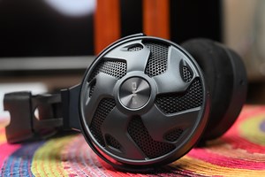 Trên tay FiiO FT3: tai nghe fullsize dùng driver dynamic 60mm, âm thanh nịnh tai, dễ thuốc
