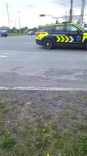 paramédic et pompier #canada #quebec #fyppppppppppppppppppppppp #intervention #paramédic #pompier