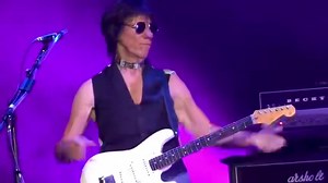 Jeff Beck’s last tour. Entire 60 minute set. Shot by DeadMike.com who has a great YouTube channel! Jeff plays a wide selection of his songs from a variety of his albums and pays homage to the greats including Billy Cobham/Tommy Bolin, Jan Hammer, John McLaughlin, Brian Wilson, Link Wray, Lonnie Mack, Stevie Wonder, Robert Johnson, Jimi Hendrix and The Beatles. Jeff Beck and Tommy Bolin were friends. Jeff was aware of Tommy before he heard the Spectrum album. The buzz about Tommy was huge! Jeff w