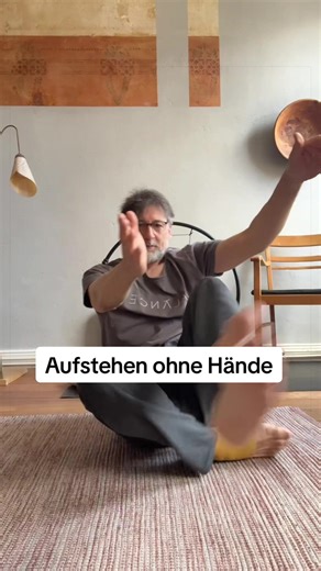 Aufstehen, ohne Hände ist wichtig