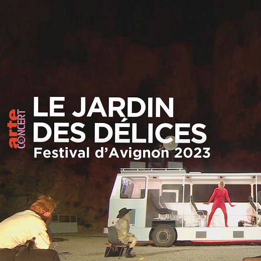 Dans l’incroyable Carrière de Boulbon, Philippe Quesne a posé un véritable OVNI : “Le Jardin des Délices”, inspiré par le tableau de Jérôme Bosch. bit.ly/DelicesAvignon | ARTE Concert