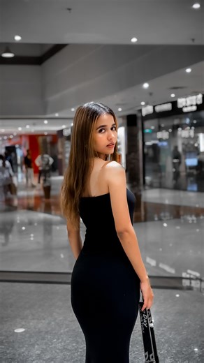 Sona on Instagram: "Garam masala .. 🌶️🪬 @sona_shirsat_official FEBINSTACODE1millonViews #ree #reelsinstagram #walk #instagood #instadaily #instagram #instagood #viral #explore #explorepage #reelsinstagram"