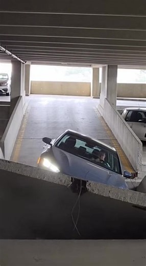 New Fear Unlocked Parking Garages. 🙏💨 #BuildingSafety #InfrastructureFail #CloseCall #UrbanDisaster #ParkingLotLife #EmergencyResponse #SafetyFirst | AMI Indonesia