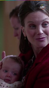 A pequena Mulets é uma grande preciosidade! Qual será o fim dessa história? Assista Call the Midwife de graça no meu catálogo! #MaisSBT #SBT | Mais SBT